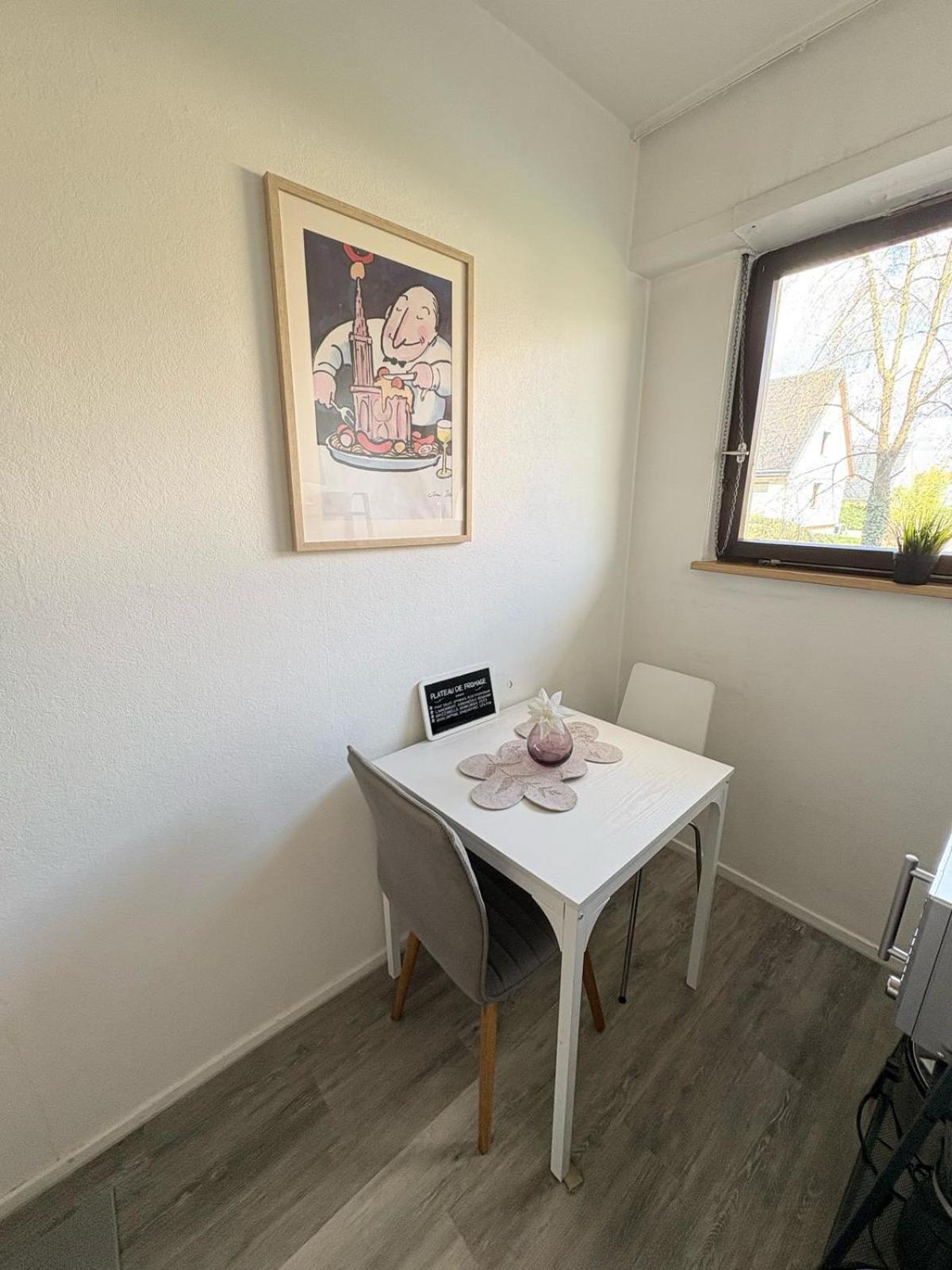 Studio Rdc Calme Avec Parking Ferme Pres Autoroute Et Tram C Mulhouse Eksteriør bilde
